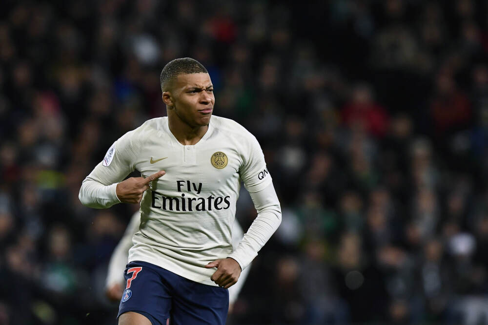 贝克汉姆多次出轨，维多利亚却不敢翻脸：做啥亏啥全靠小贝填窟窿